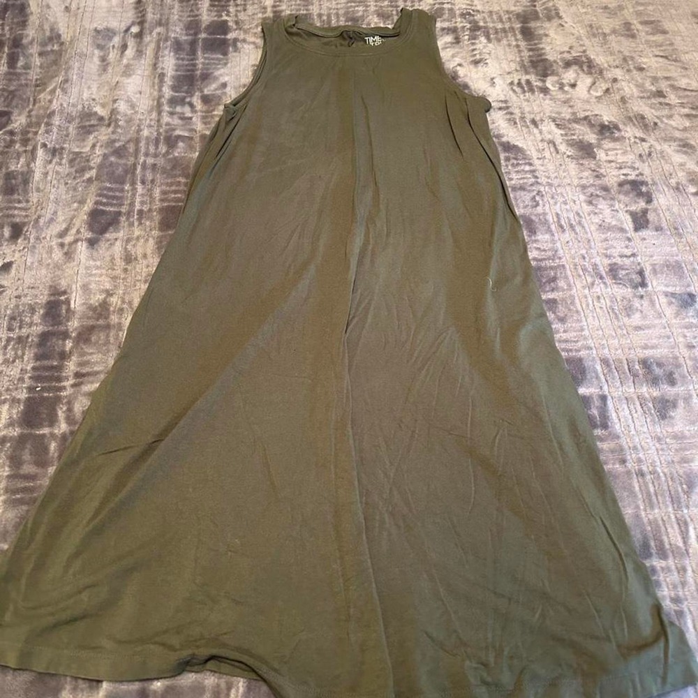 green maxi dress